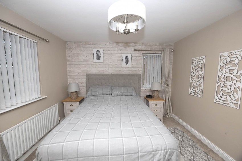 Images for 19 Fox`s Hill, Lurgan