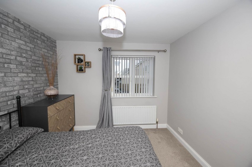 Images for 19 Fox`s Hill, Lurgan