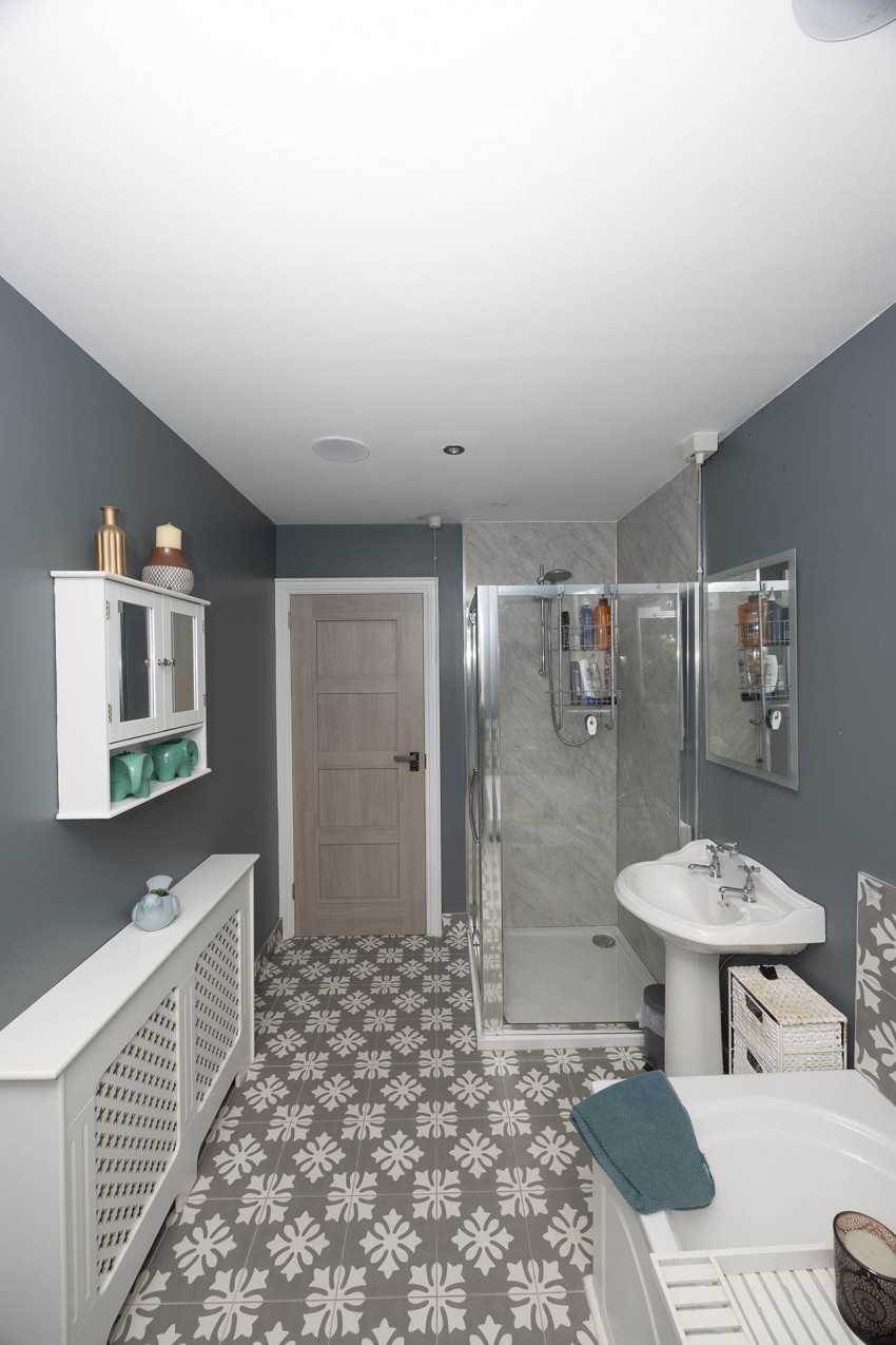 Images for 19 Fox`s Hill, Lurgan