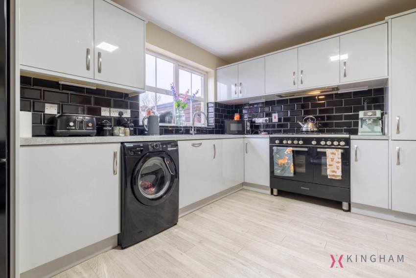 Images for 277 Belvedere Manor, Lurgan