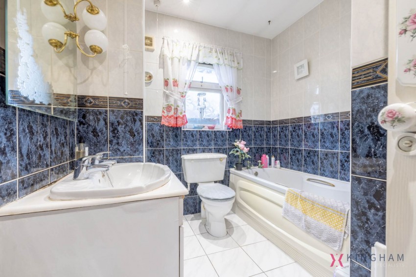 Images for 15 Melrose Park, Lurgan