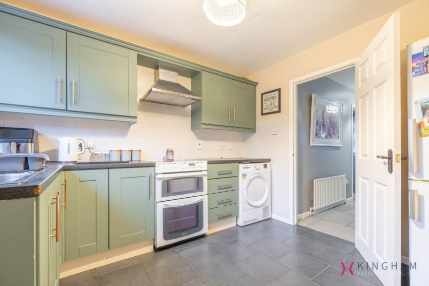 Images for 4 Collingwood Avenue, Lurgan