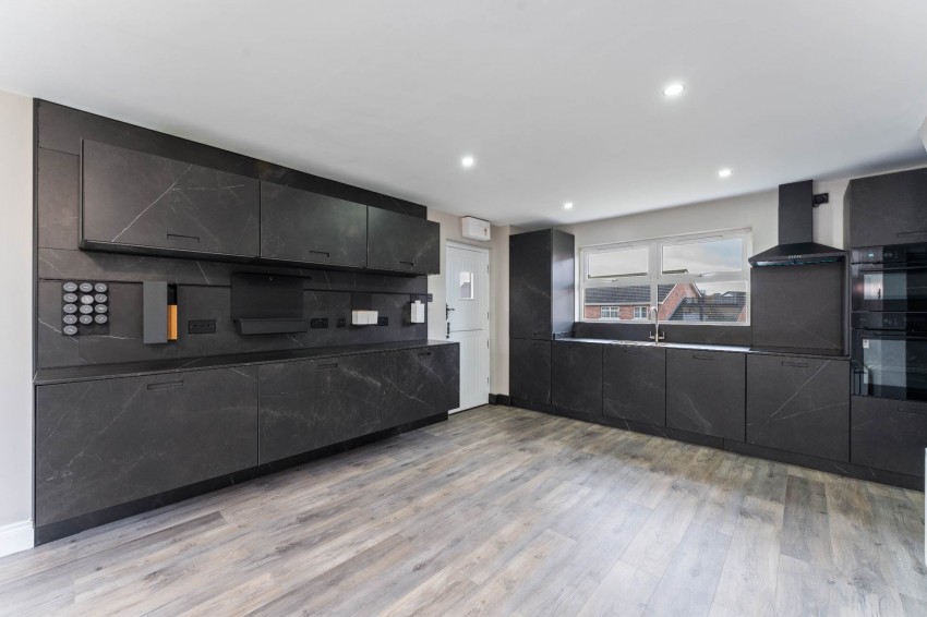 Images for 3 Fox`s Hill, Lurgan