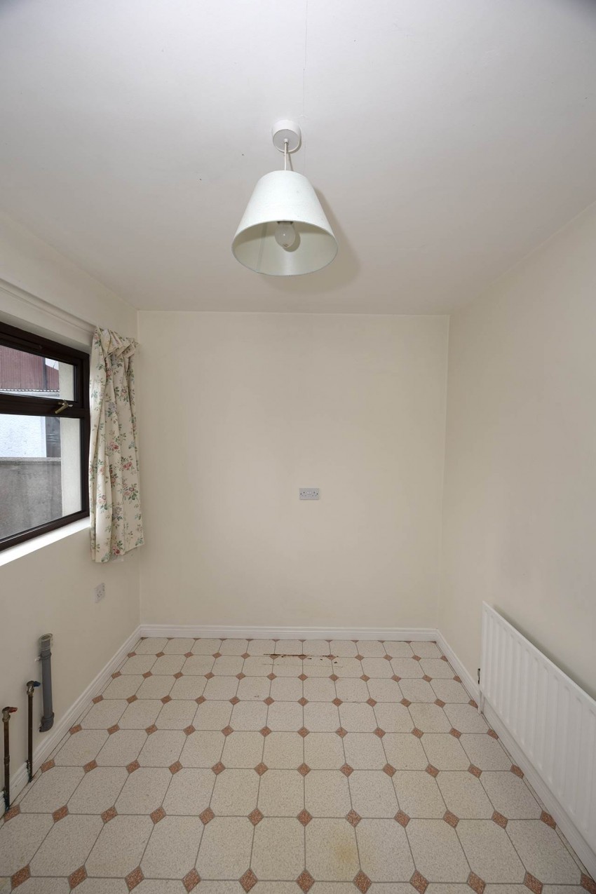 Images for 19 Derrymacash Road, Lurgan