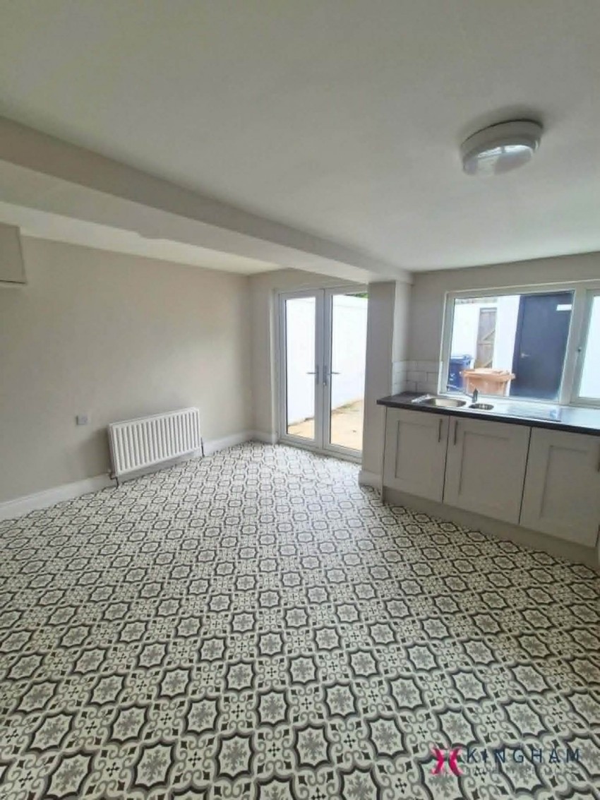 Images for 83 North Street, Lurgan