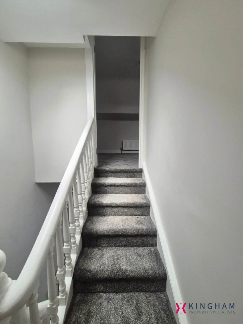 Images for 83 North Street, Lurgan