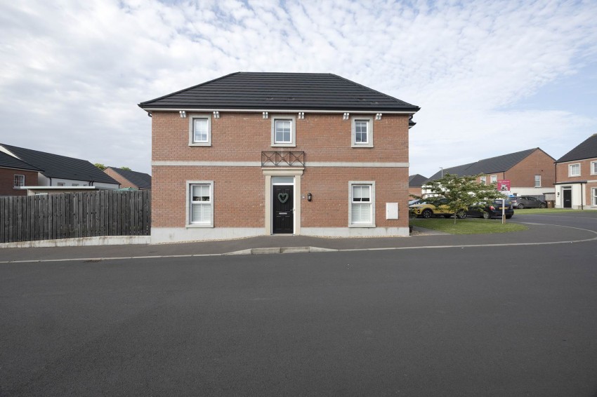 Images for 14 Atherton Square, Lurgan
