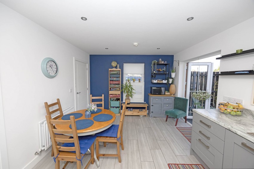 Images for 14 Atherton Square, Lurgan